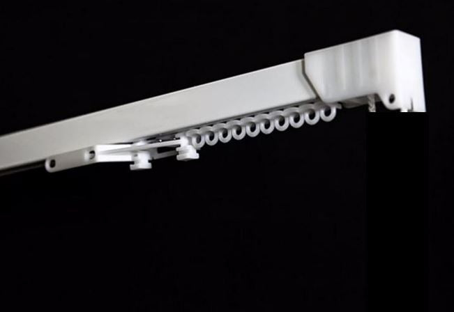 Binario per tende cm 130 con angolo da 15 cm art.vento