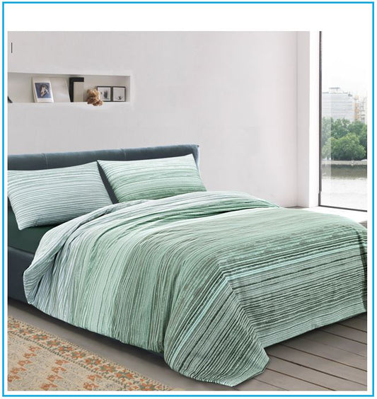 Copripiumino verde in cotone 100% su letto matrimoniale, Made in Italy
