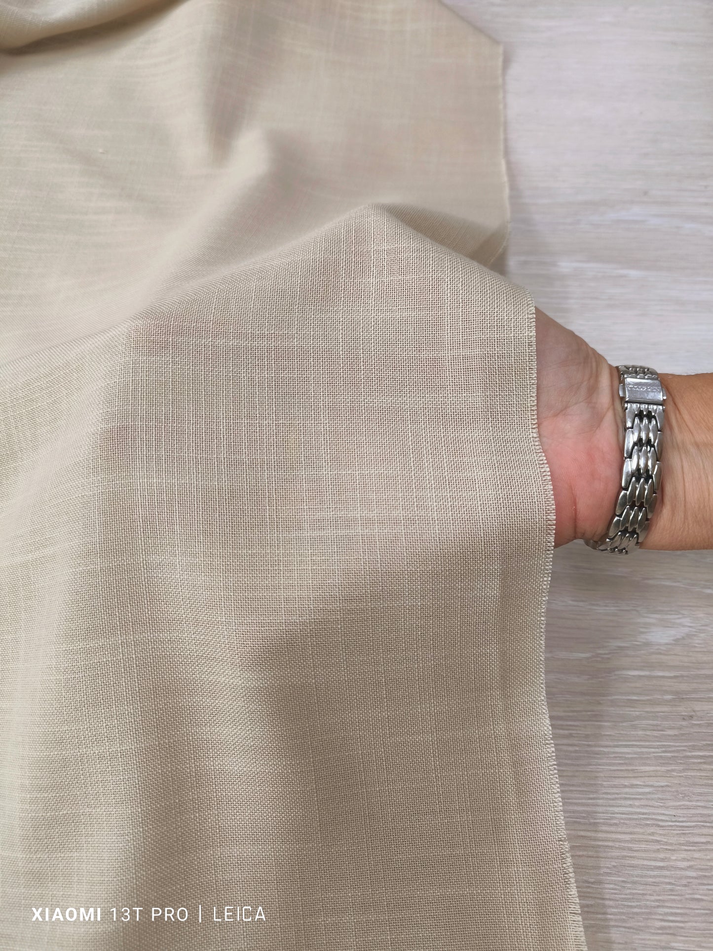 Dettaglio della densità del tessuto tortora coprente